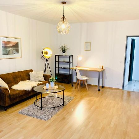 Schone, Gut Ausgestattete Wohnung Fur 1 Bis 4 Personen - Zentral Gelegen Бад-Емс Екстер'єр фото