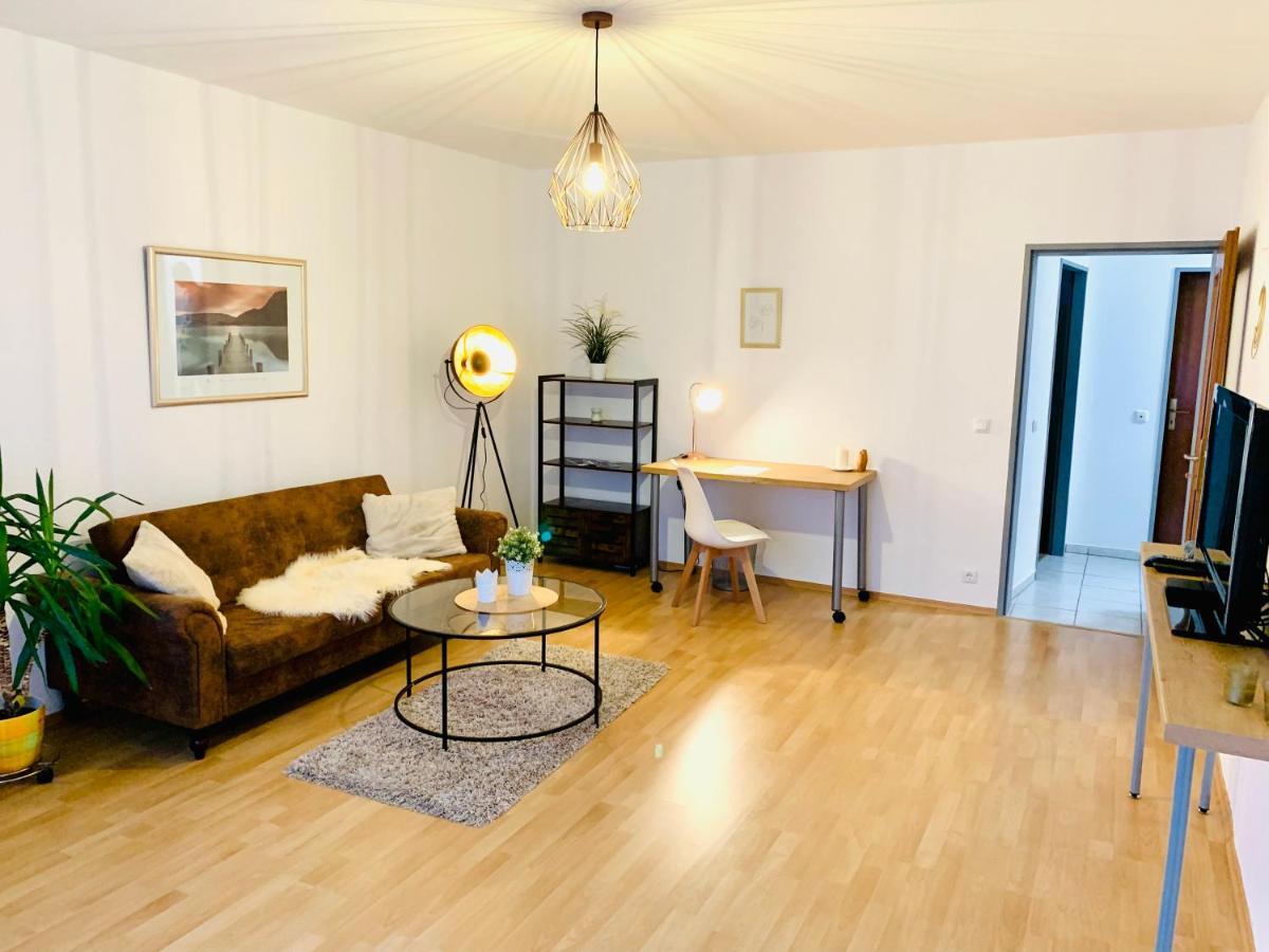 Schone, Gut Ausgestattete Wohnung Fur 1 Bis 4 Personen - Zentral Gelegen Бад-Емс Екстер'єр фото