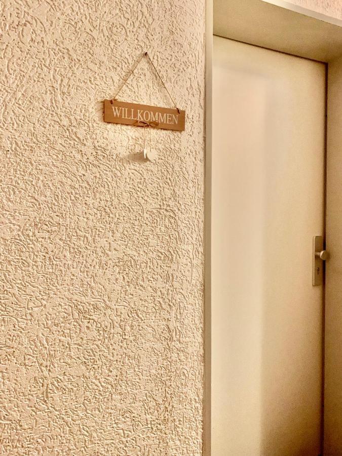 Schone, Gut Ausgestattete Wohnung Fur 1 Bis 4 Personen - Zentral Gelegen Бад-Емс Екстер'єр фото