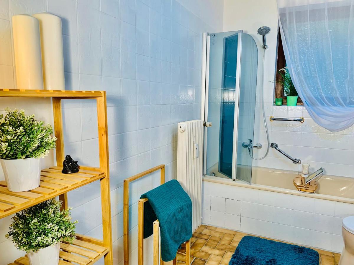 Schone, Gut Ausgestattete Wohnung Fur 1 Bis 4 Personen - Zentral Gelegen Бад-Емс Екстер'єр фото